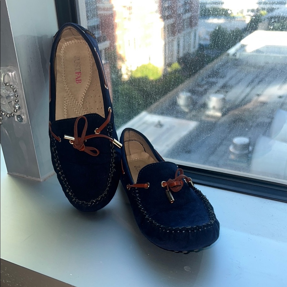 JustFab Navy Blue Rosalinda loafers size 6